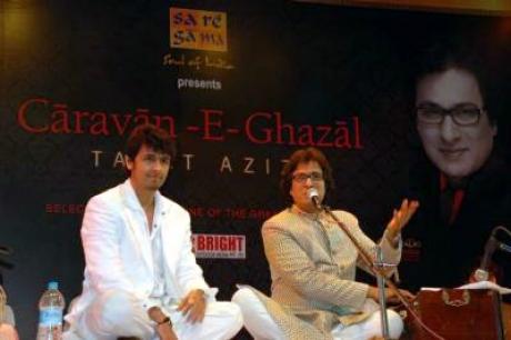 Sonu Nigam and Talat Aziz at Carvan-e-Gazal